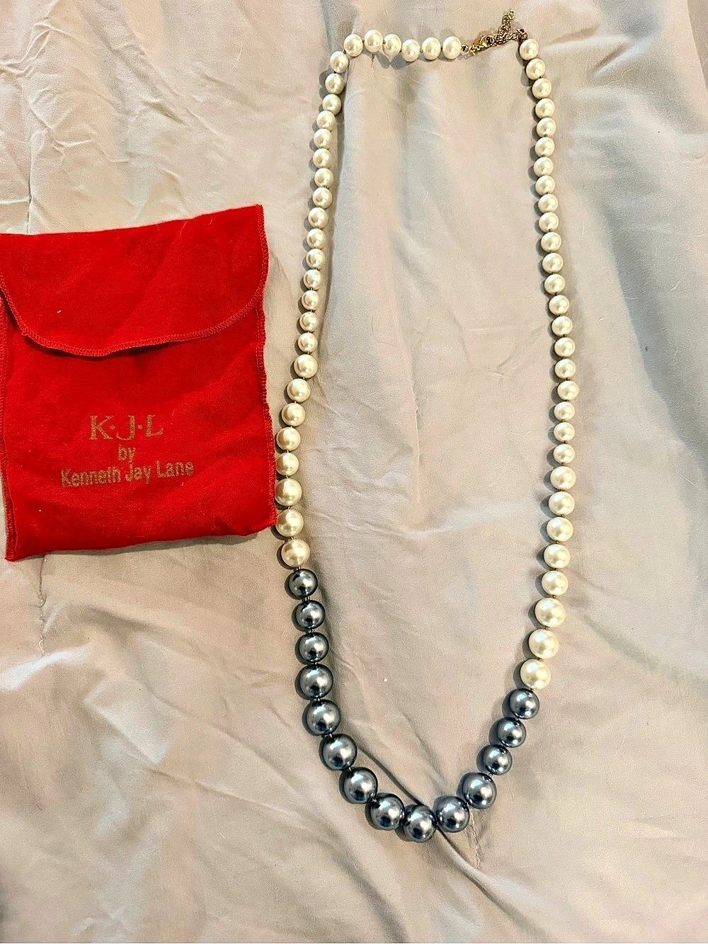 Kenneth Jay Lane Pearl & Gray Beaded Statement Necklace Like New